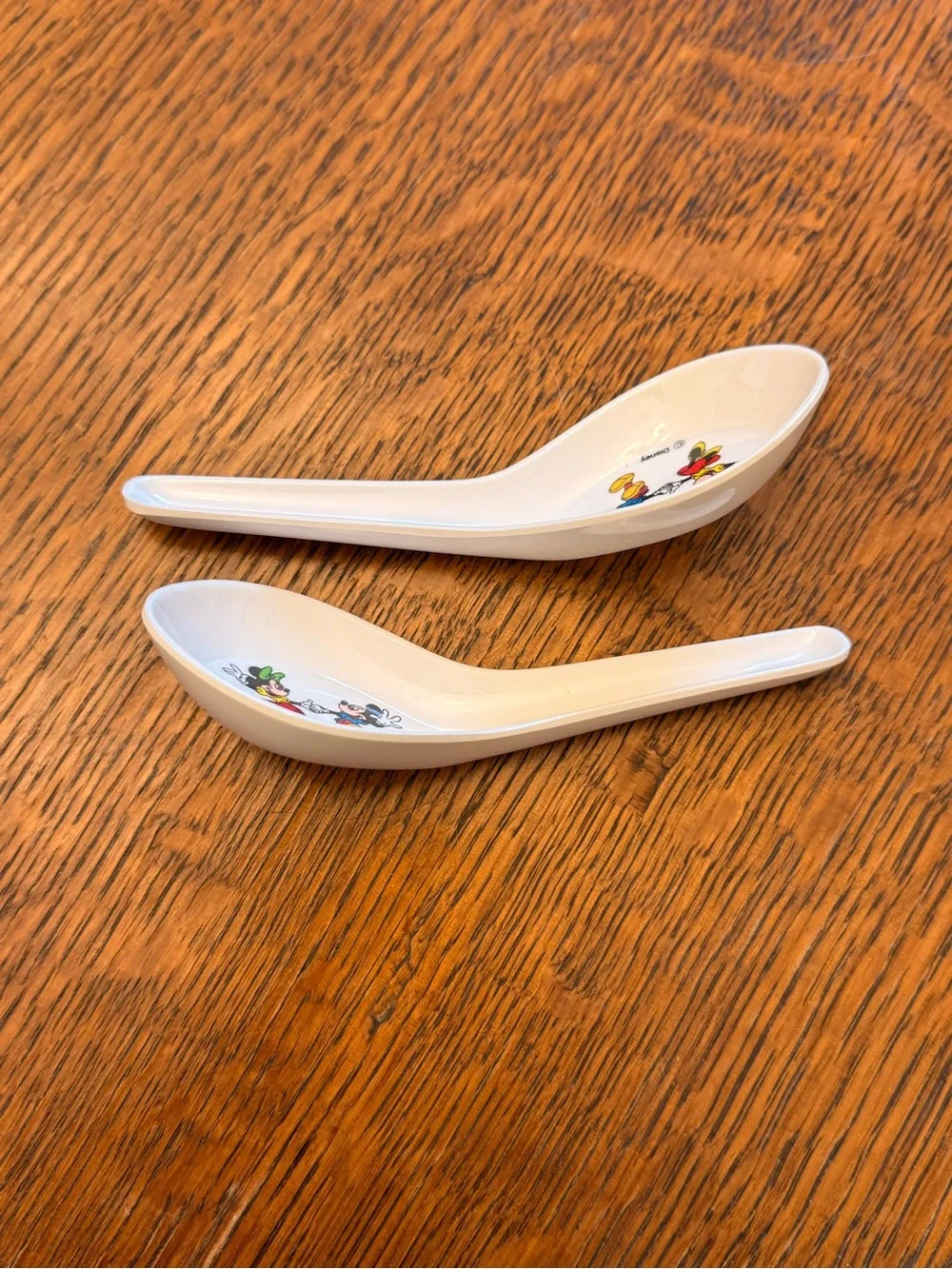 White Ramen Spoons with Disney’s Mickey & Minnie